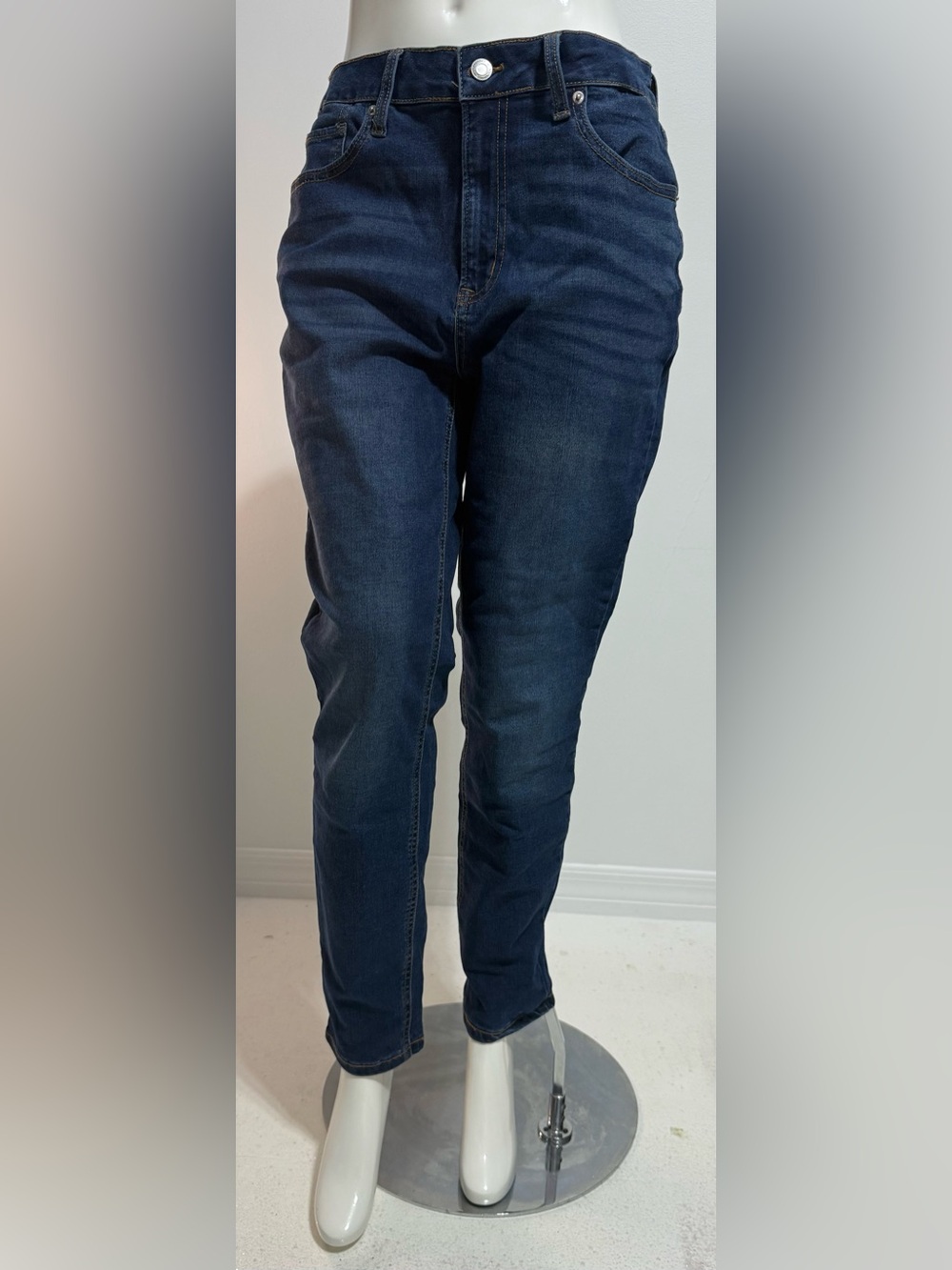 NWOT No Boundaries Navy Ankle Crop Jeans